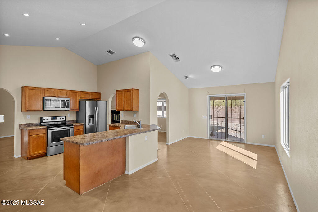 4519 South Chatam Ridge Tucson, AZ 85730 - Photo 15 of 43