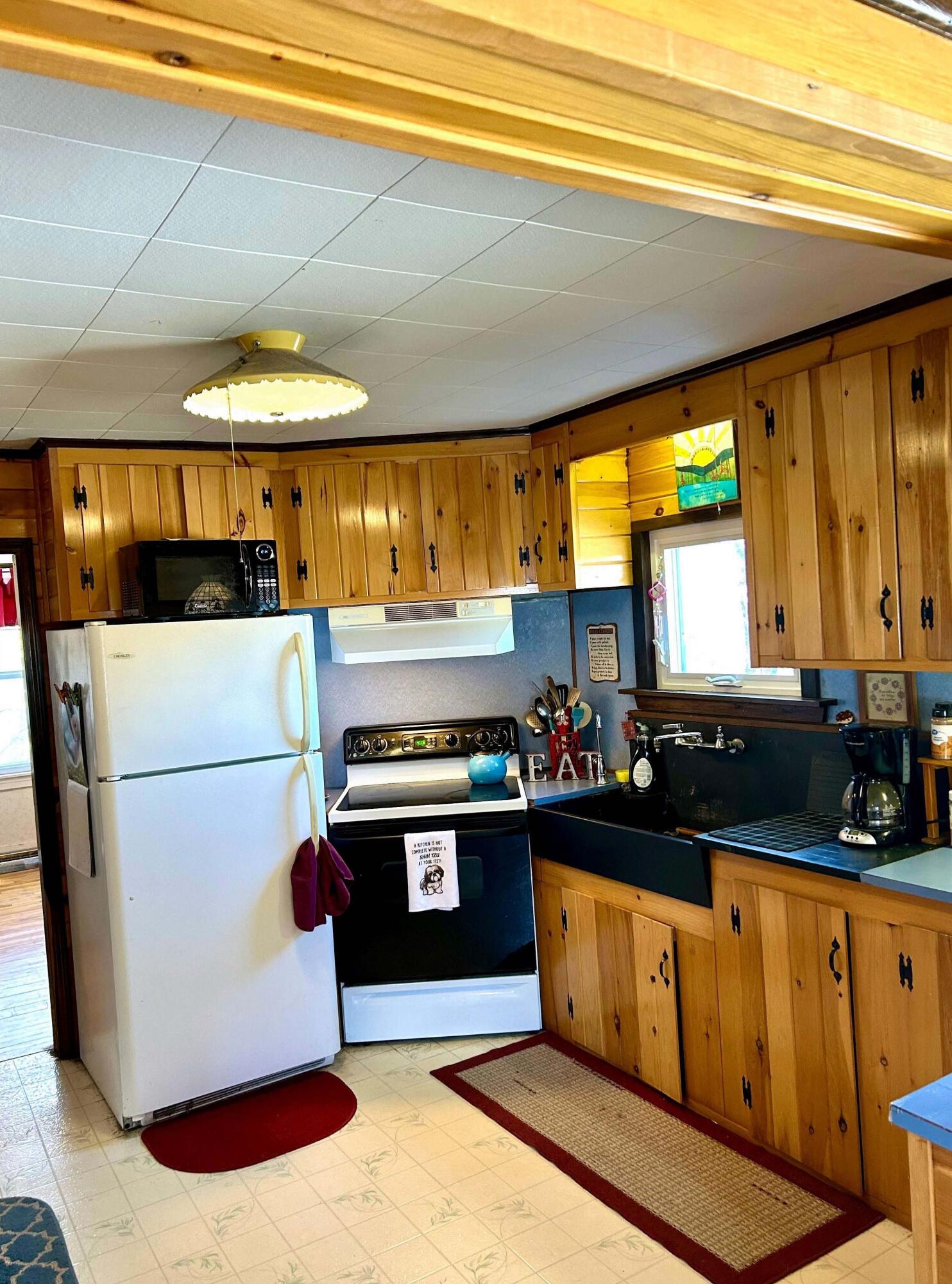 150 North Guilford Road Monson, ME 04464 - Photo 12 of 46 30