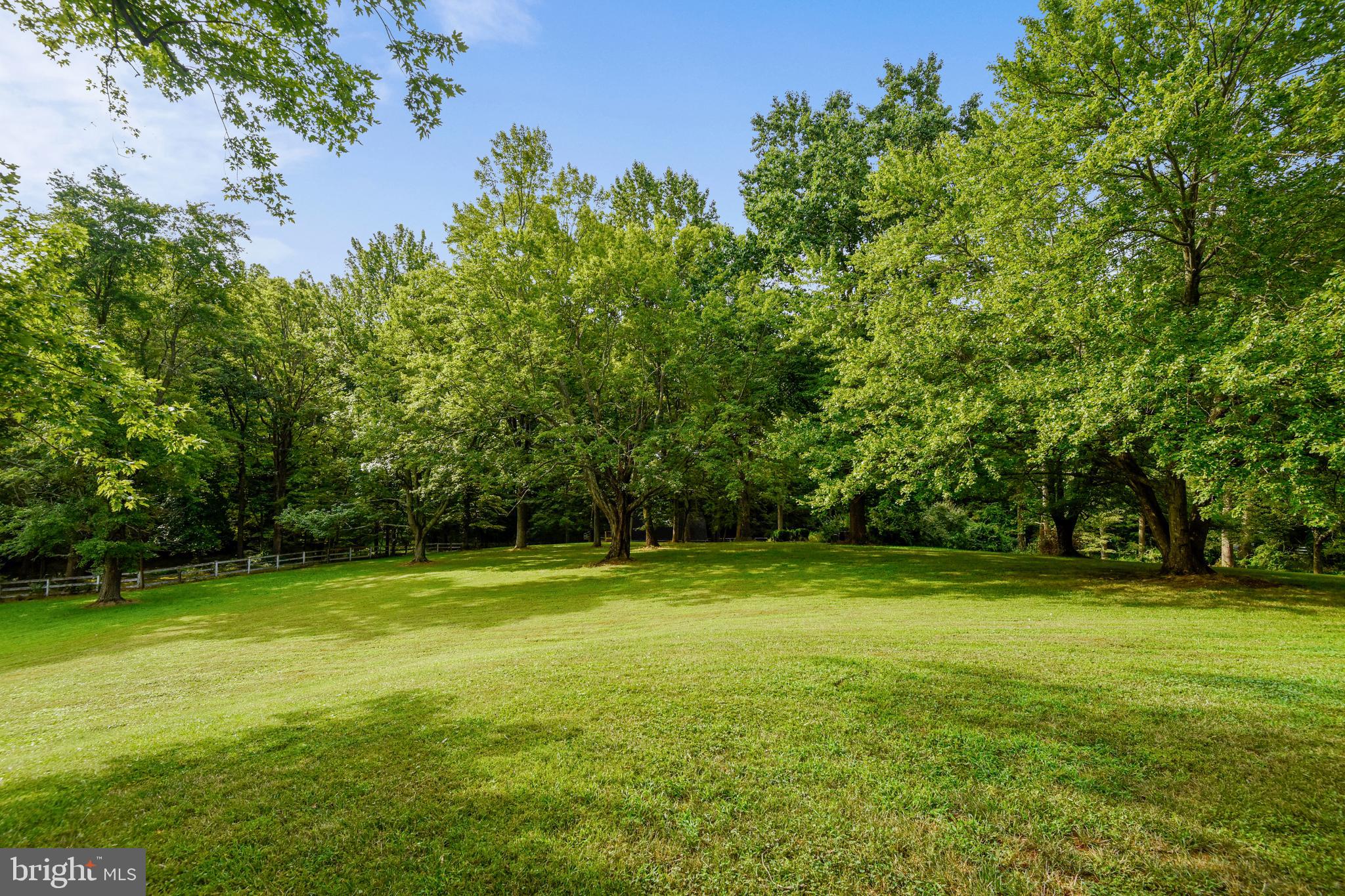 6405 Stallion Road Clifton, VA 20124 - Photo 8 of 58 Gallery Image 8