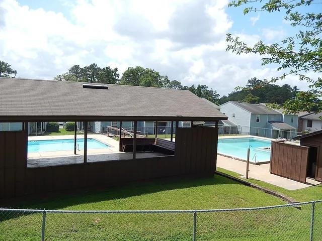 $1,295 | 696 Timberwood Circle South, Tallahassee, FL 32304
