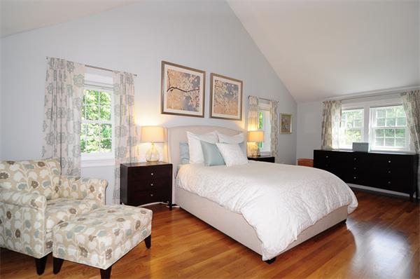 55 Standish Road Wellesley, MA 02481 - Photo 11 of 18