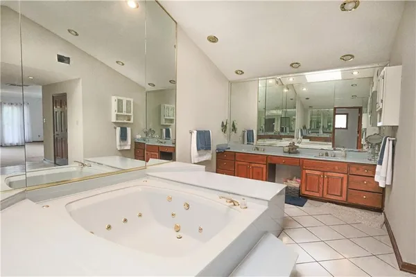 $1,070,000 | 2100 Highway 138, Stockbridge, GA 30281