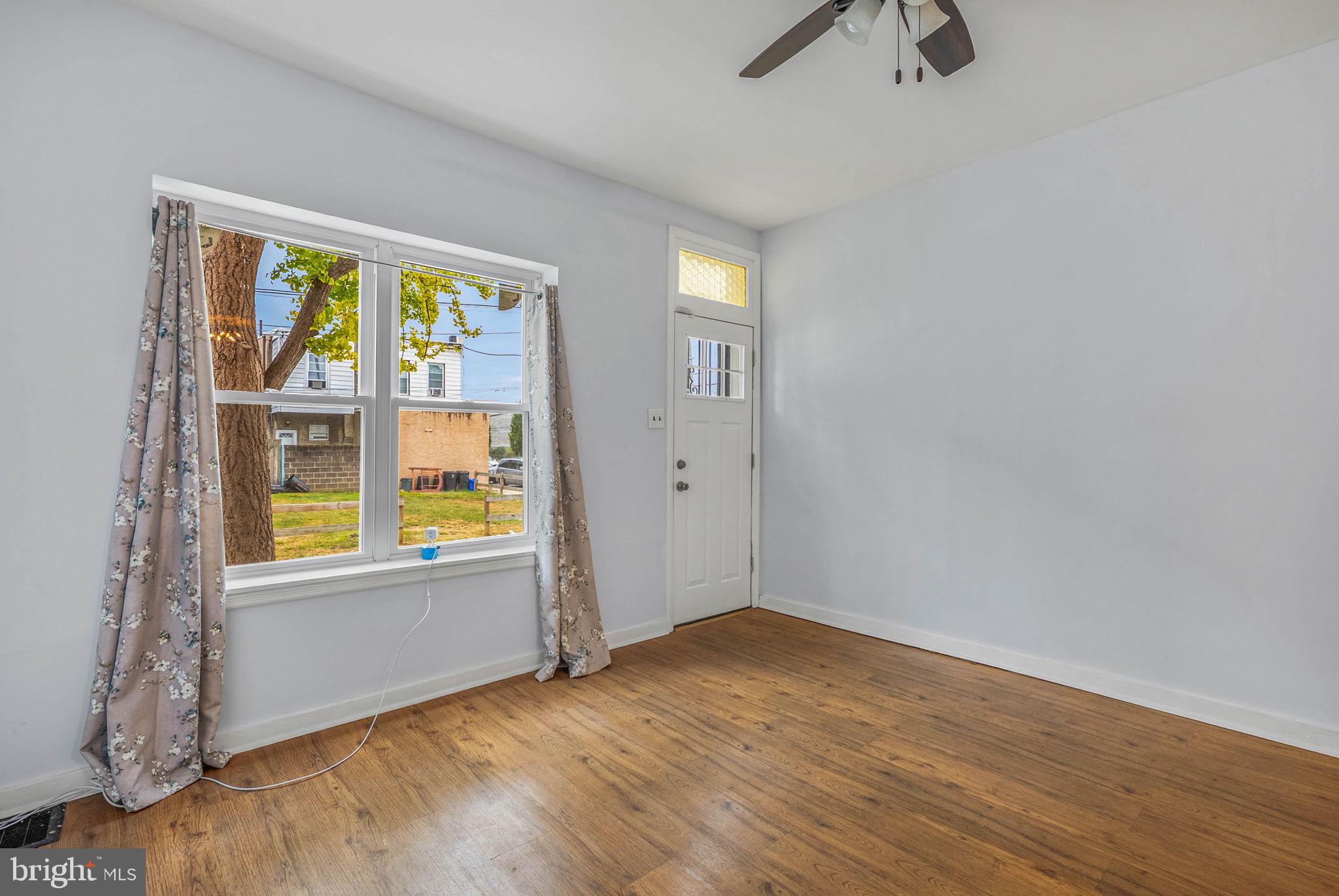 2951 Gerritt Street Philadelphia, PA 19146 - Photo 6 of 21 an empty room with windows and closet