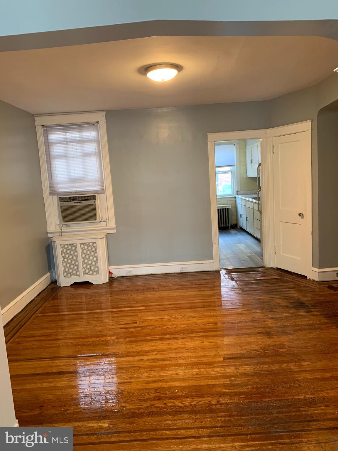 277 Sanford Road Upper Darby, PA 19082 - Photo 4 of 18