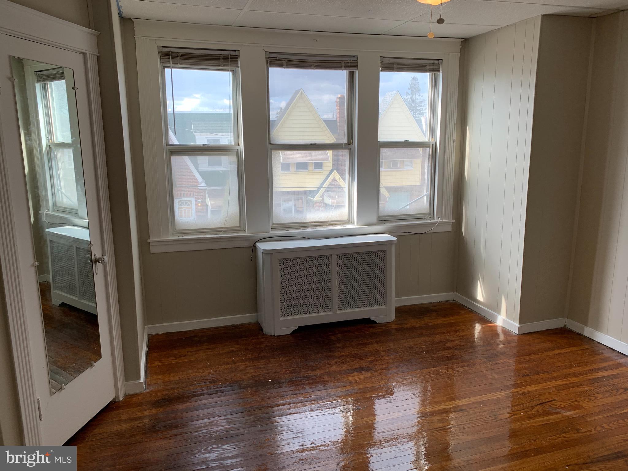 277 Sanford Road Upper Darby, PA 19082 - Photo 9 of 18