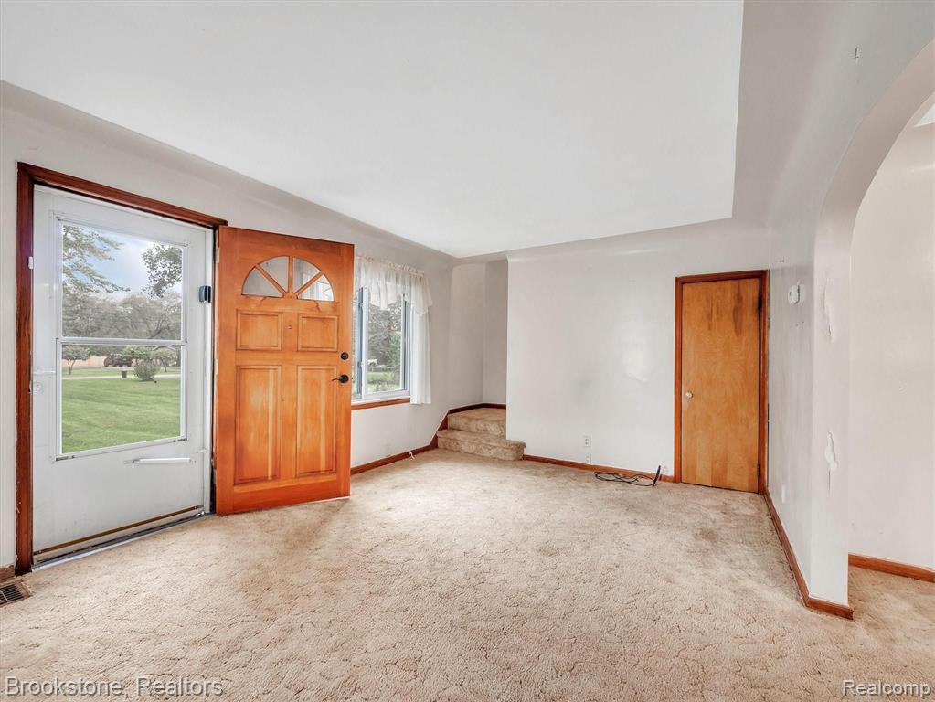 2820 Grant Road Rochester Hills, MI 48309 - Photo 7 of 55