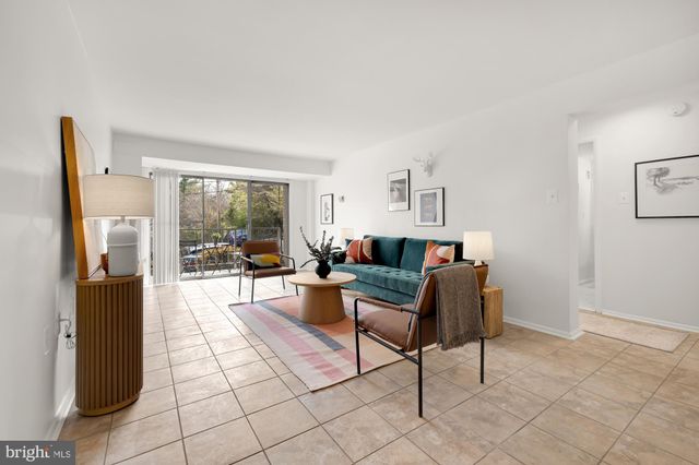 $137,500 | 9250 Edwards Way, Unit 208A, Hyattsville, MD 20783