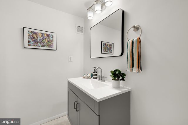 $137,500 | 9250 Edwards Way, Unit 208A, Hyattsville, MD 20783