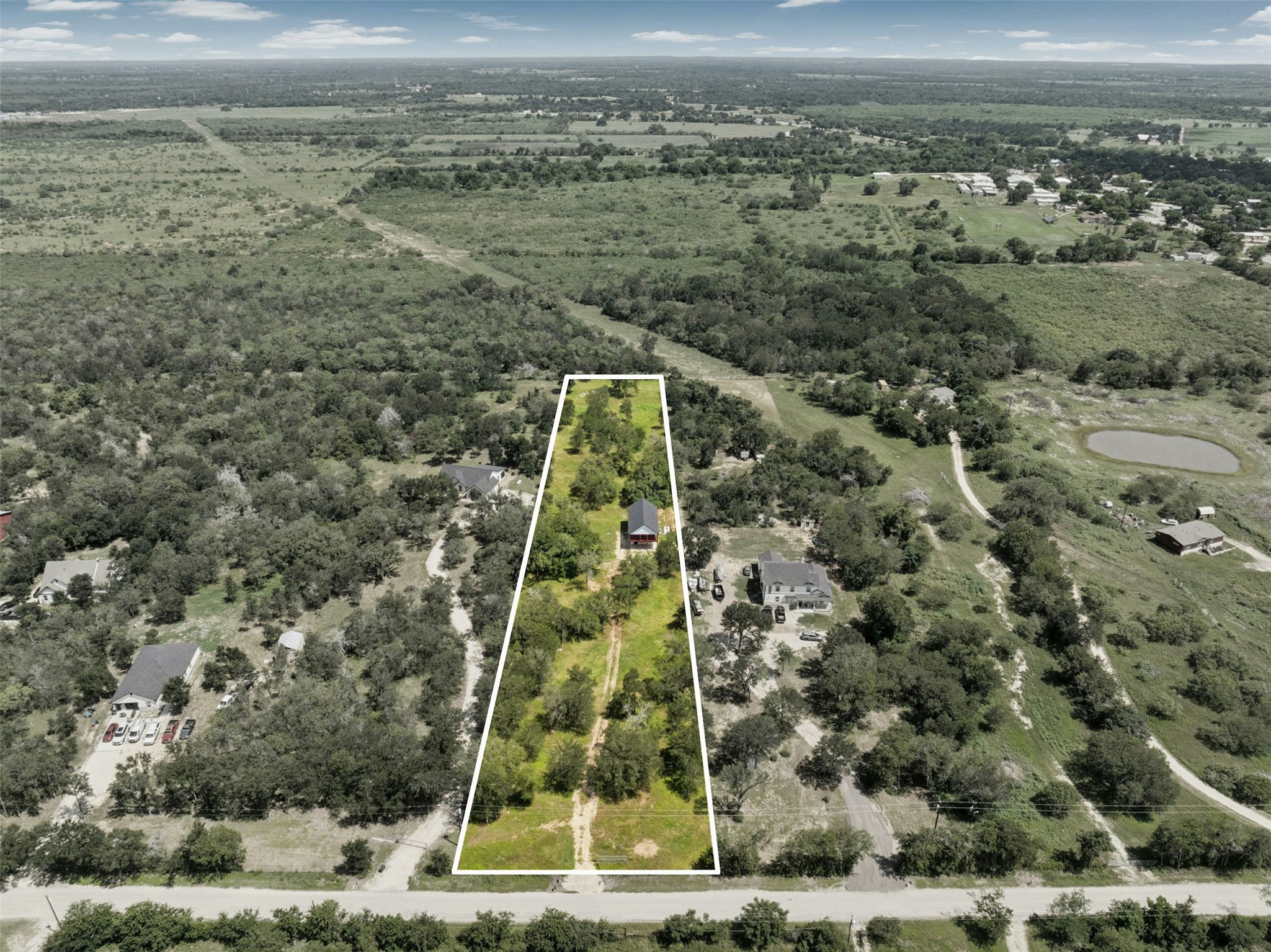3705 Callihan Road Luling, TX 78648 - Photo 3 of 25