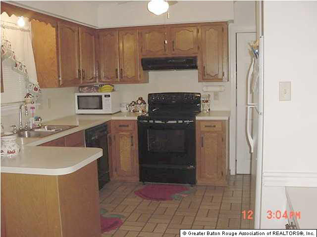12983 Rambling Oaks Avenue Baton Rouge, LA 70818 - Photo 3 of 4