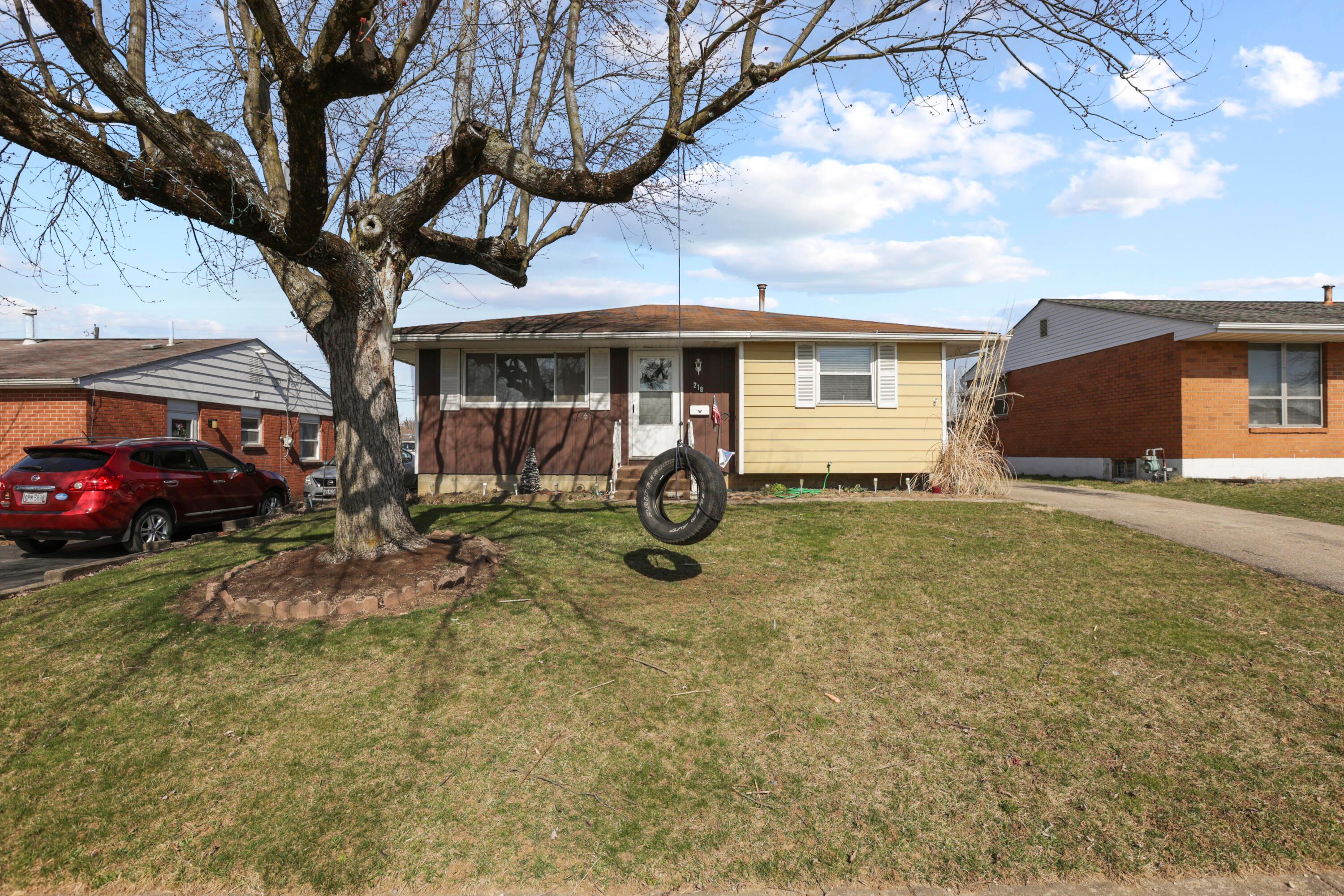 218 Schryver Road Columbus, OH 43207 - Photo 2 of 25 5-print-5F3A0764