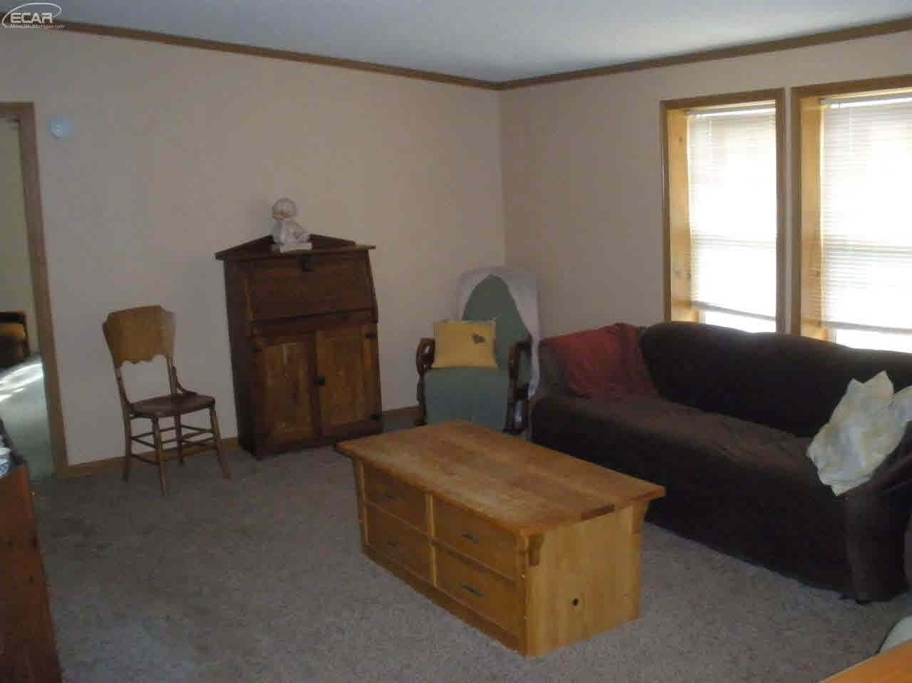 5130 East Coldwater Road Flint, MI 48506 - Photo 14 of 30 21203556-13.JPG