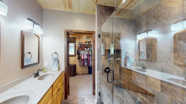 $1,595,000 | 7523 Nelson Road, Crane Lake, MN 55725