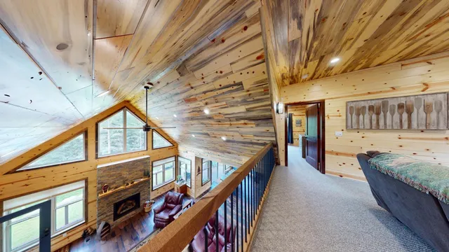 $1,595,000 | 7523 Nelson Road, Crane Lake, MN 55725