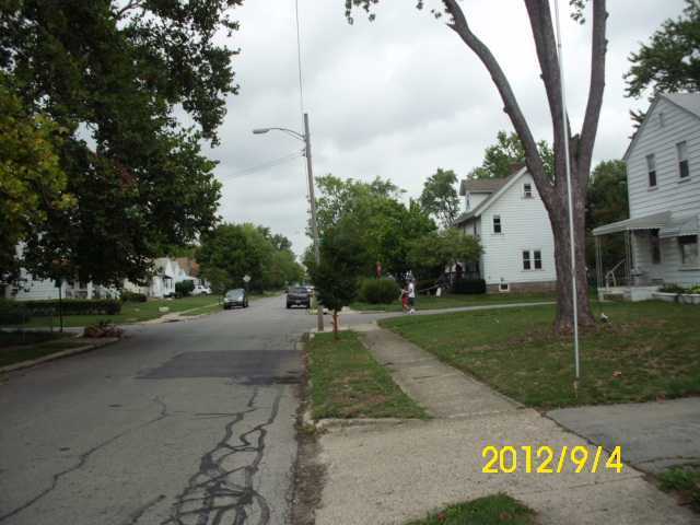 682 South Hampton Road Columbus, OH 43213 - Photo 3 of 7