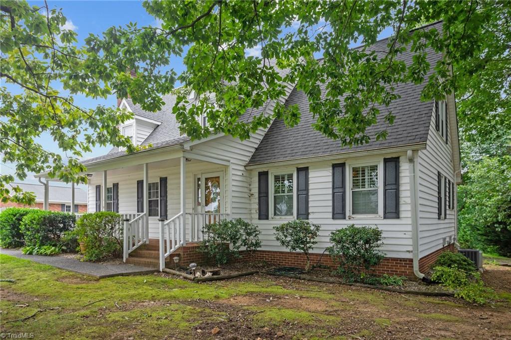 104 Jim Barr Road King, NC 27021 - Photo 4 of 49