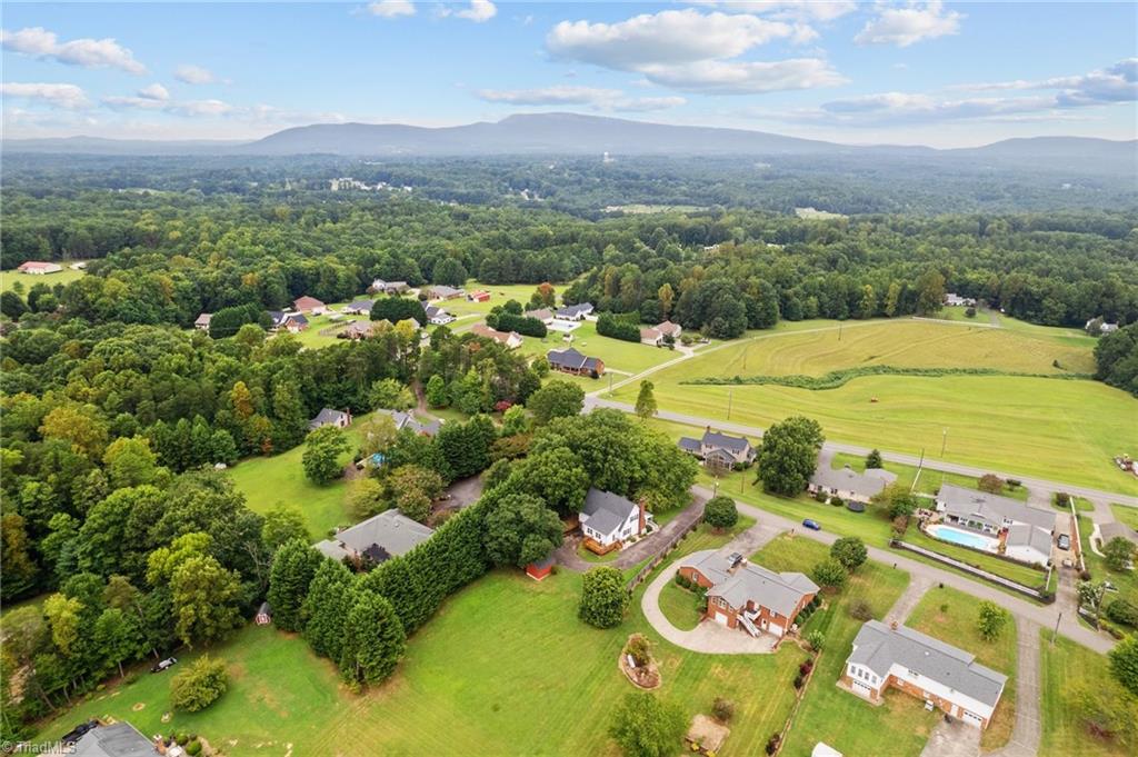 104 Jim Barr Road King, NC 27021 - Photo 10 of 49