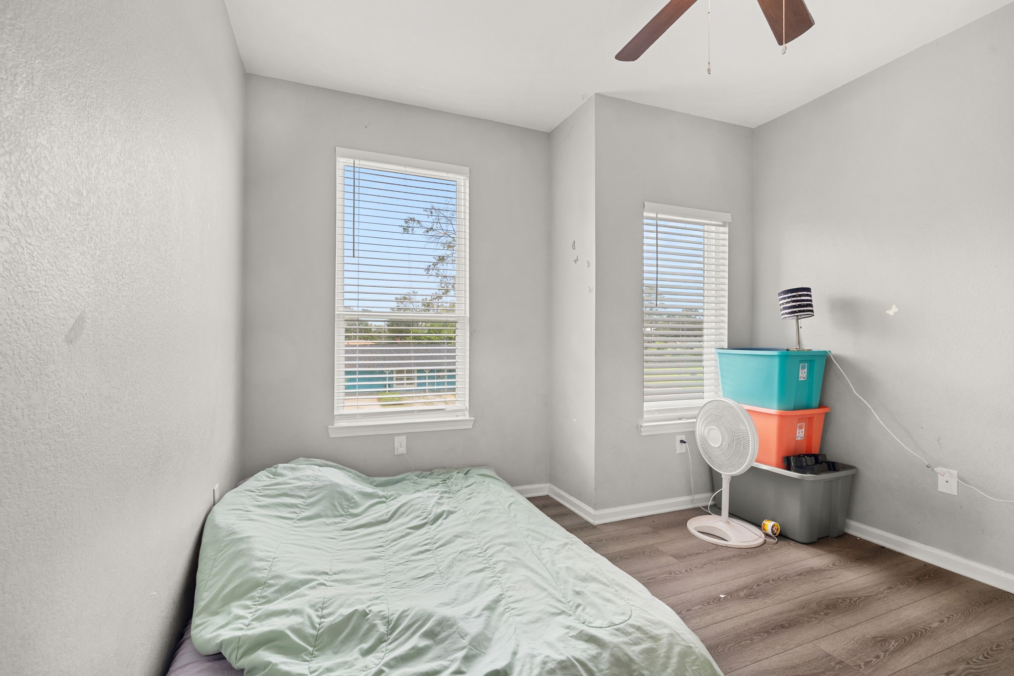 8534 Woodlyn Road Houston, TX 77028 - Photo 25 of 25 a bedroom with bed and window