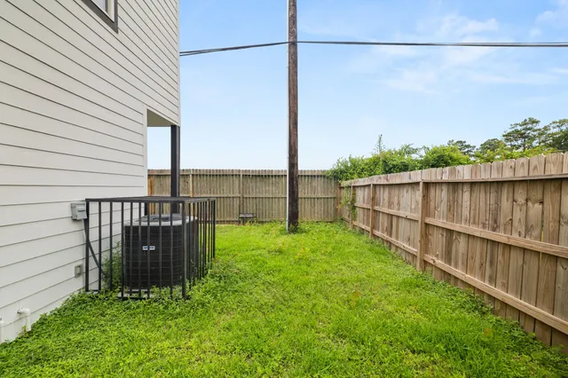 $1,700 | 8534 Woodlyn Road, Houston, TX 77028