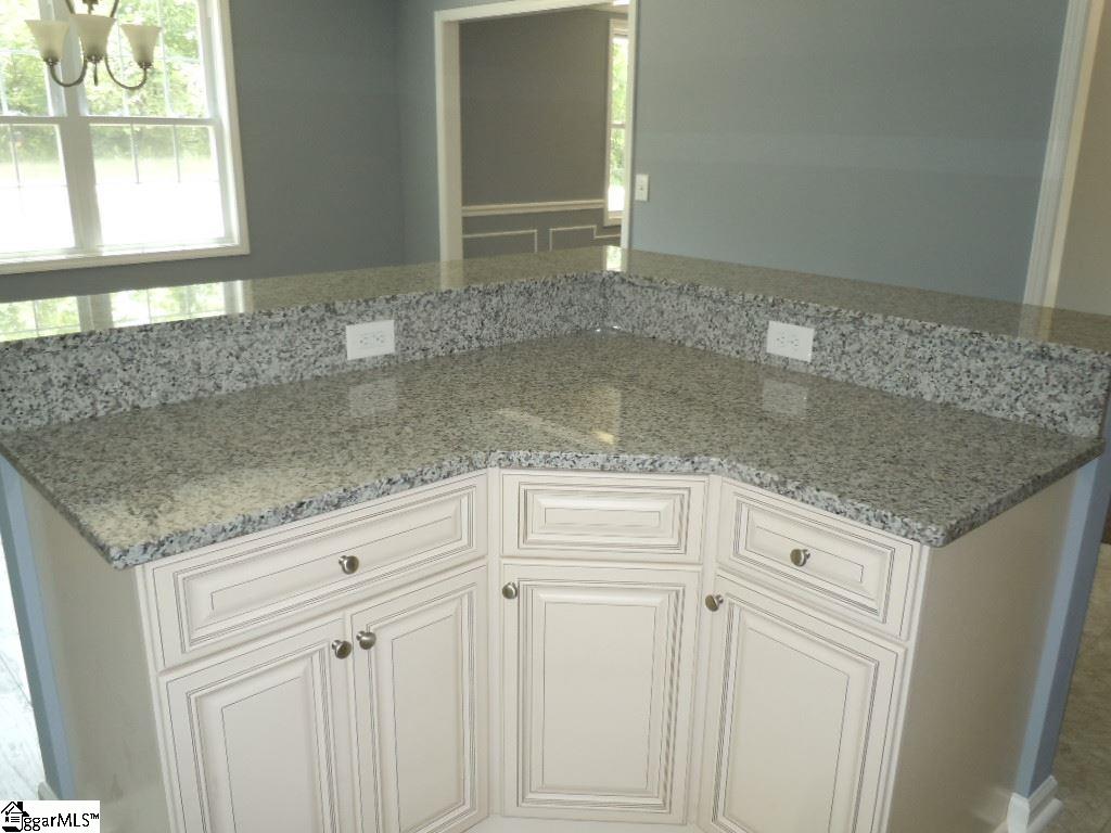 697 Burdette Road Gray Court, SC 29645 - Photo 11 of 29 Gallery Image 11