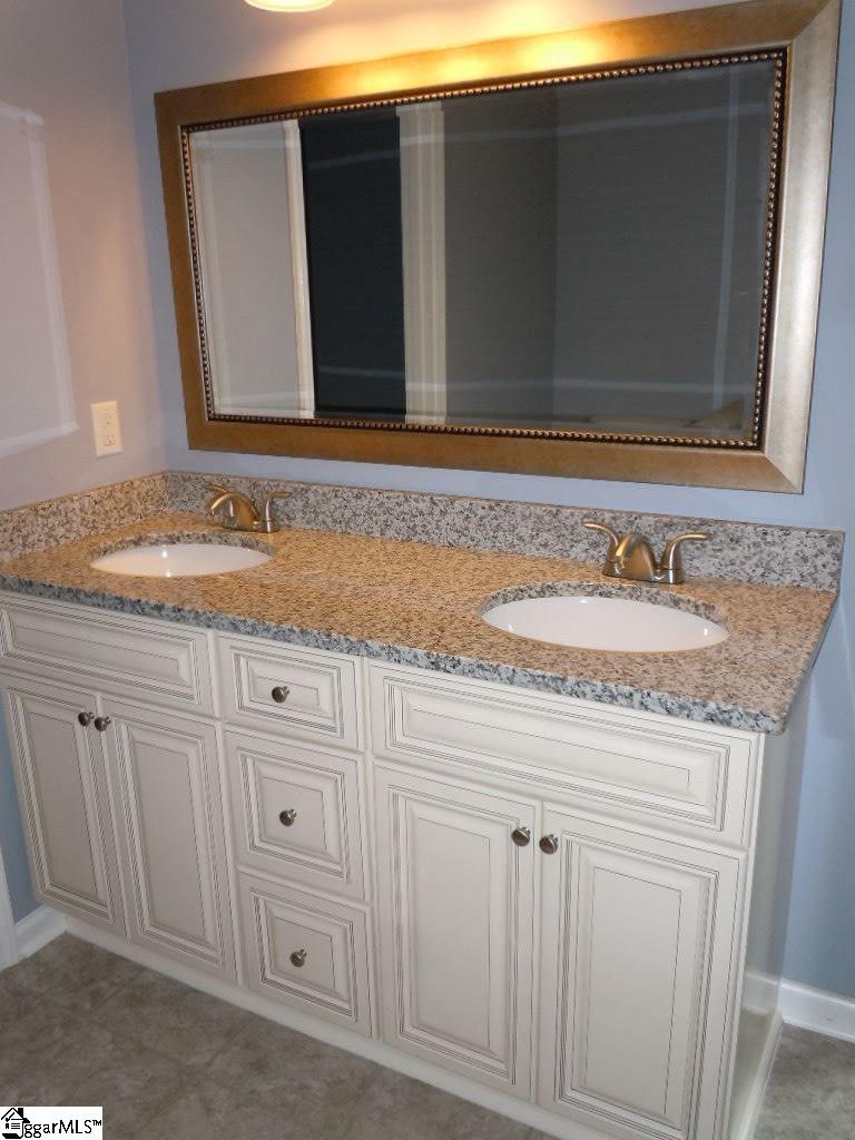 697 Burdette Road Gray Court, SC 29645 - Photo 12 of 29 Gallery Image 12