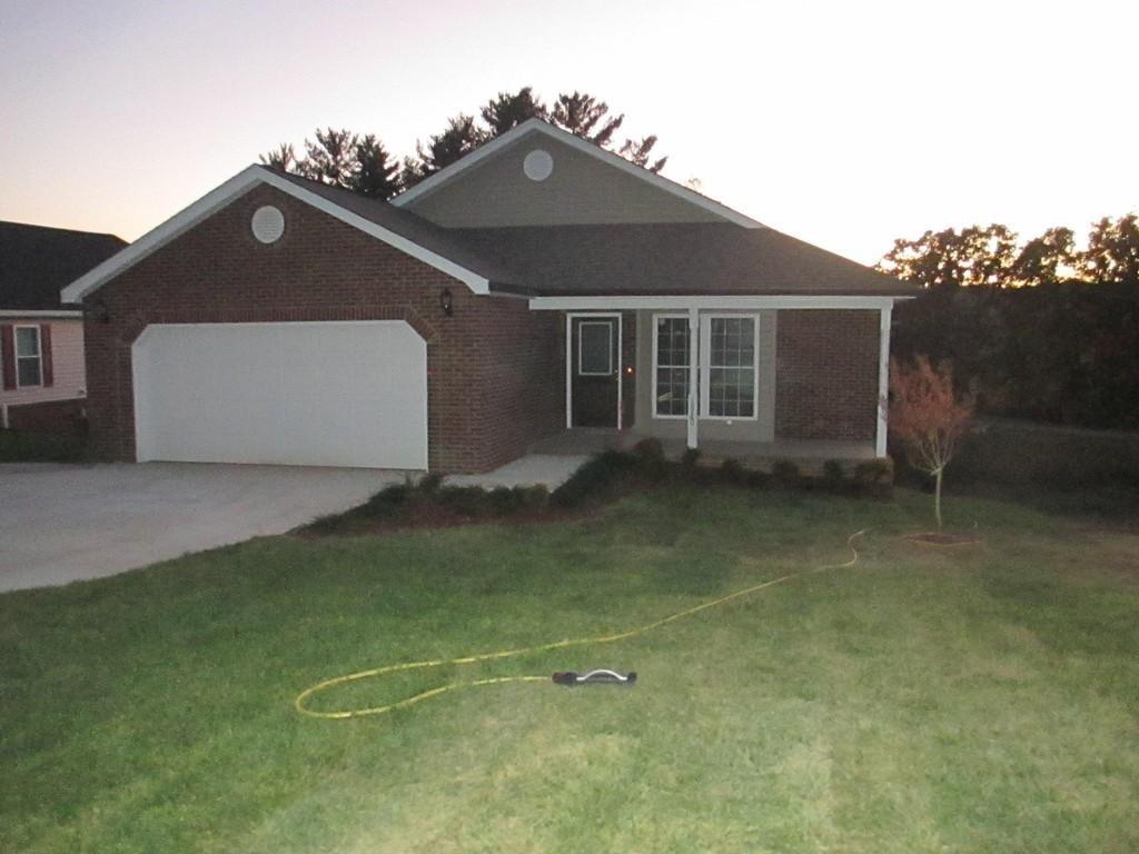 1920 Seaver Road Kingsport, TN 37660 - Photo 1 of 29 427739 a2