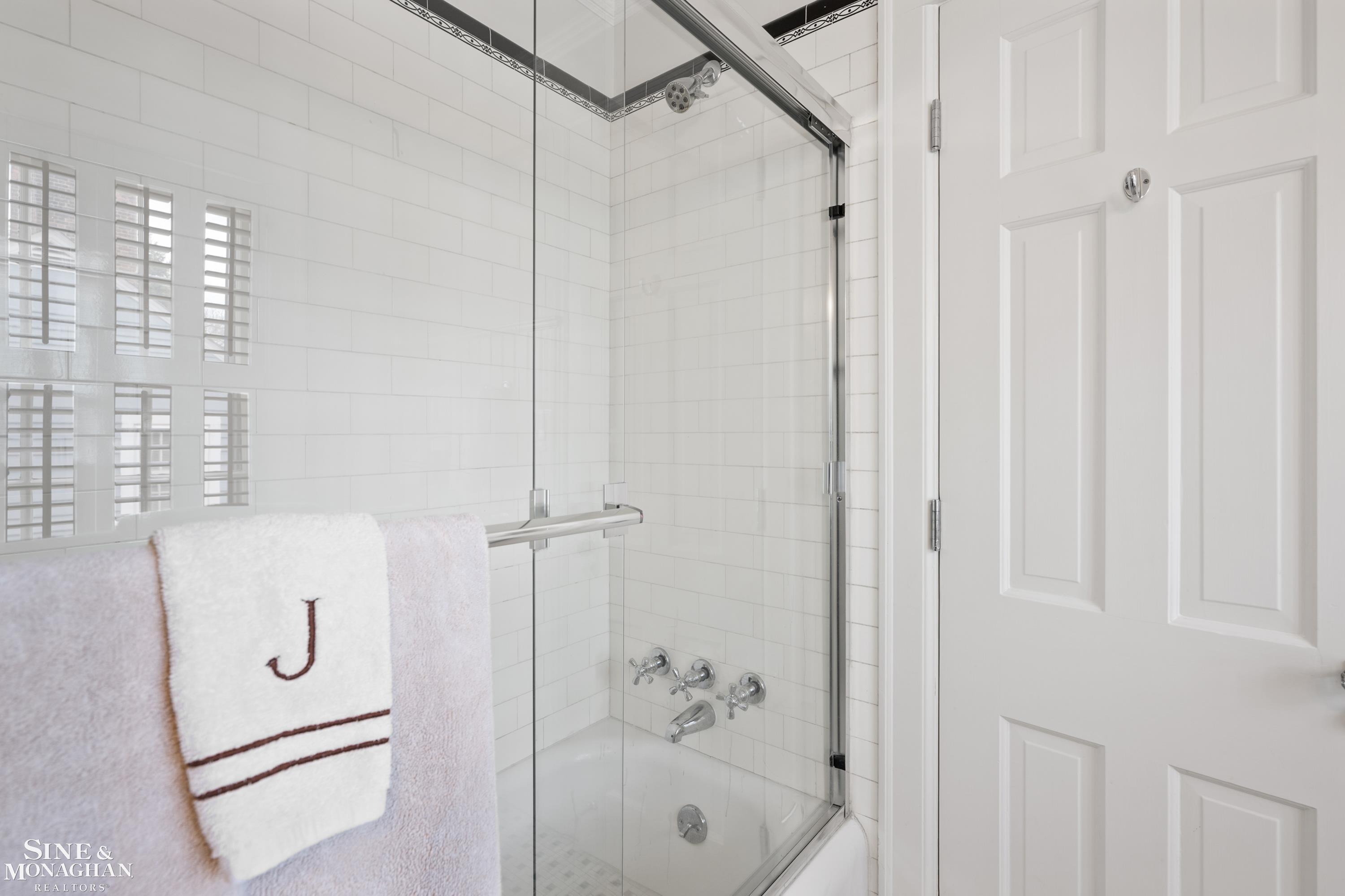 118 Merriweather Road Grosse Pointe, MI 48236 - Photo 38 of 54 50139312-2A2FAB98-22C9-46E5-9D3B-F816B19E1242.JPG