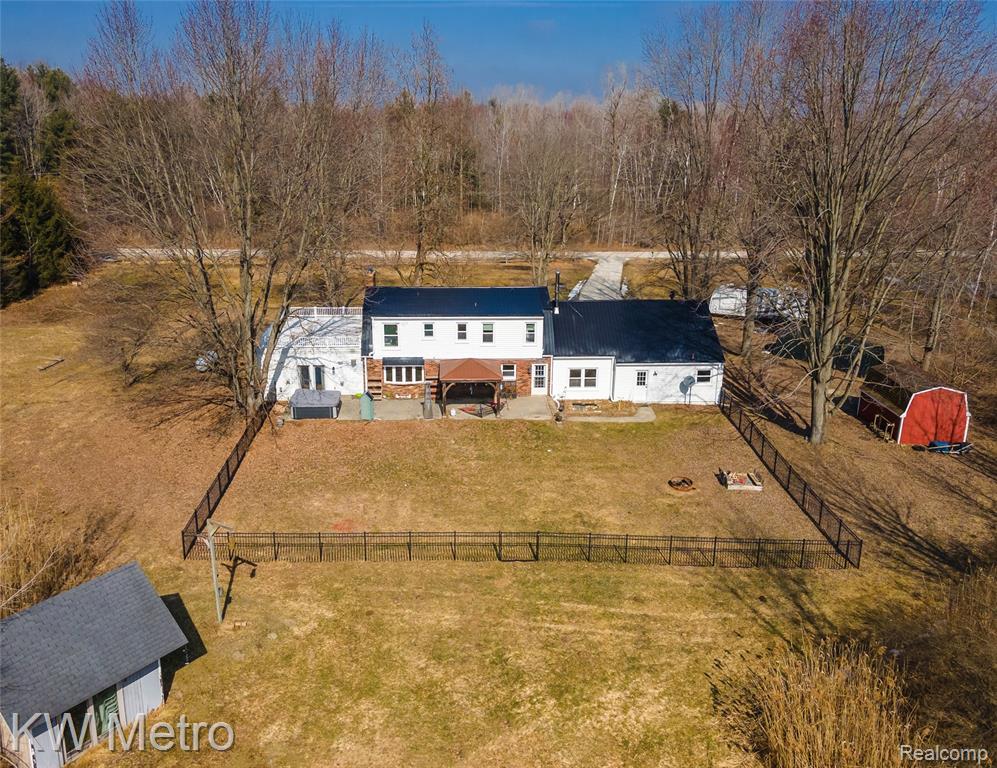 8665 Meskill Road Columbus, MI 48063 - Photo 9 of 55