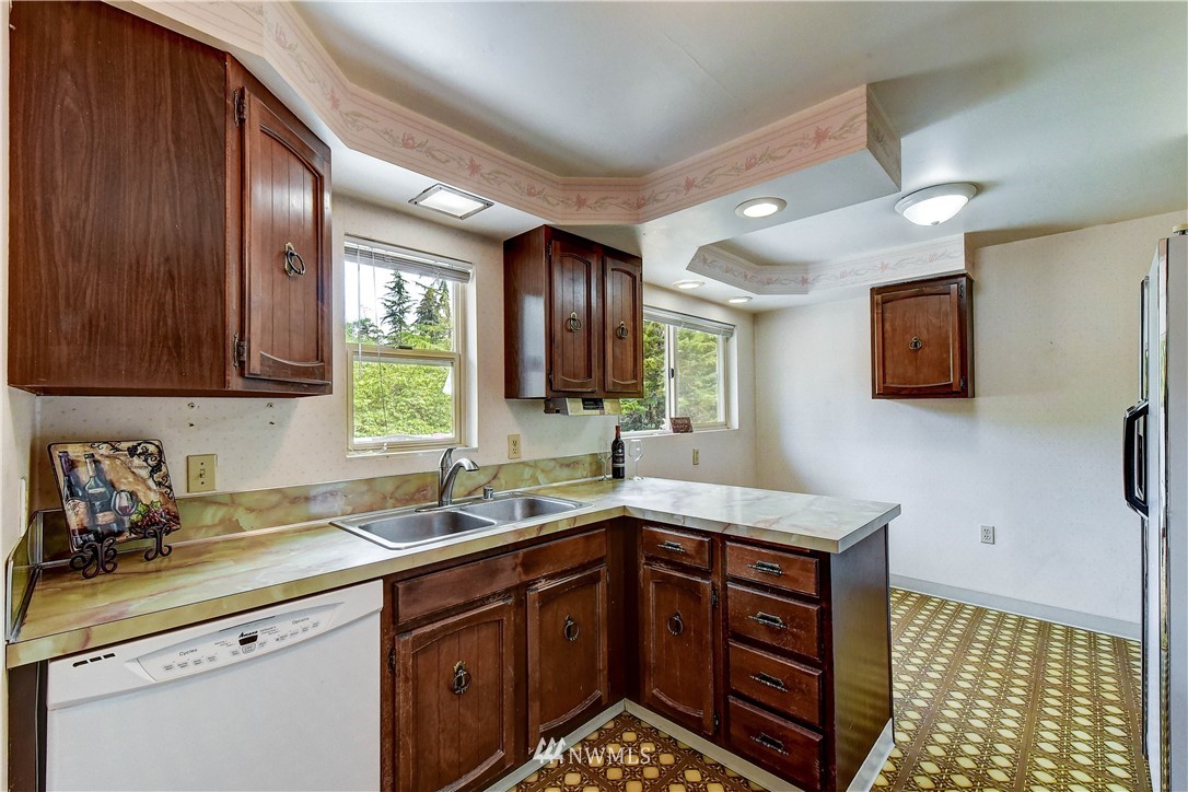 2421 243rd Place Southwest Bothell, WA 98021 - Photo 9 of 30