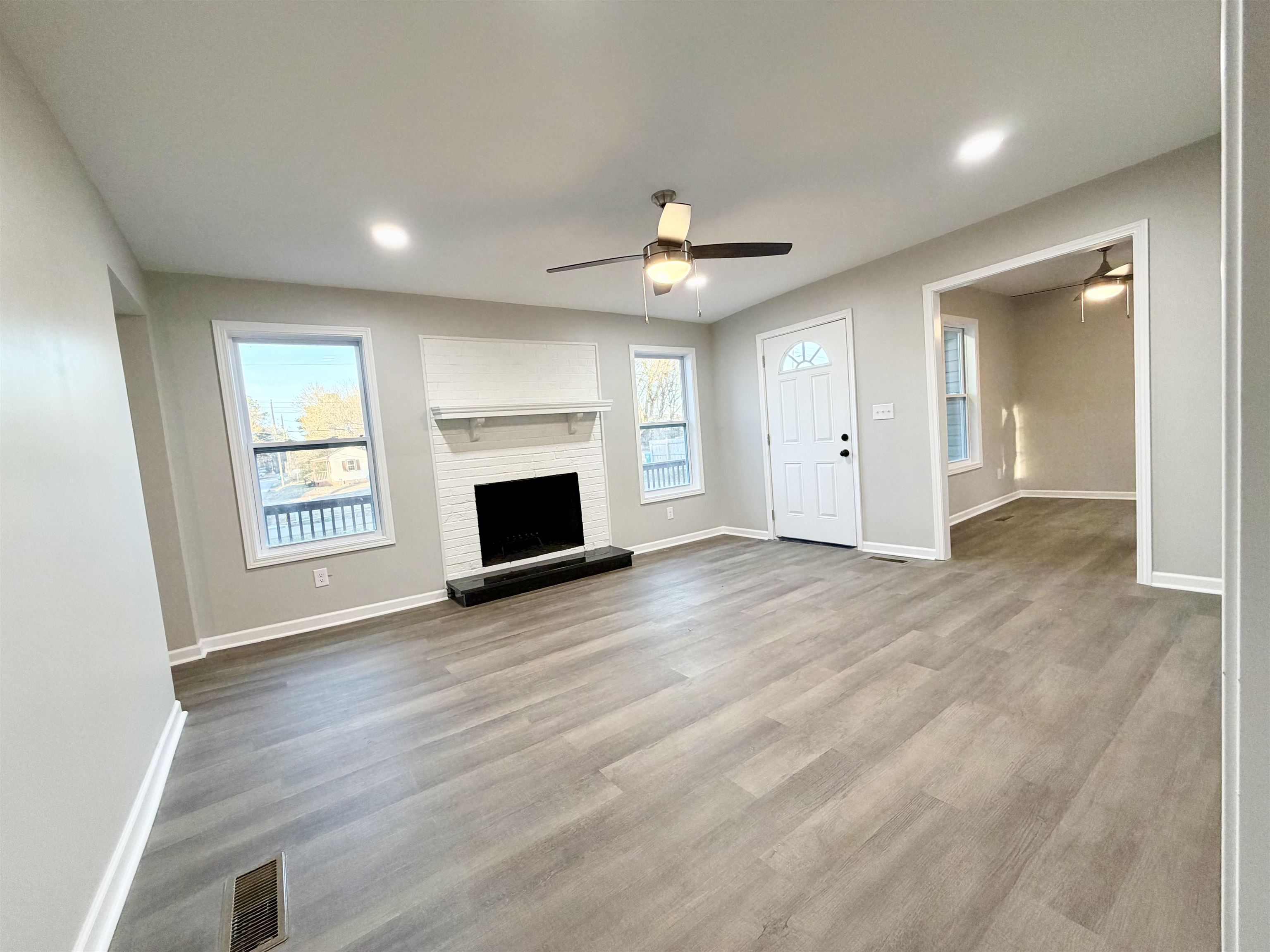 107 Short Alley Gaffney, SC 29341 - Photo 5 of 26 Living Room