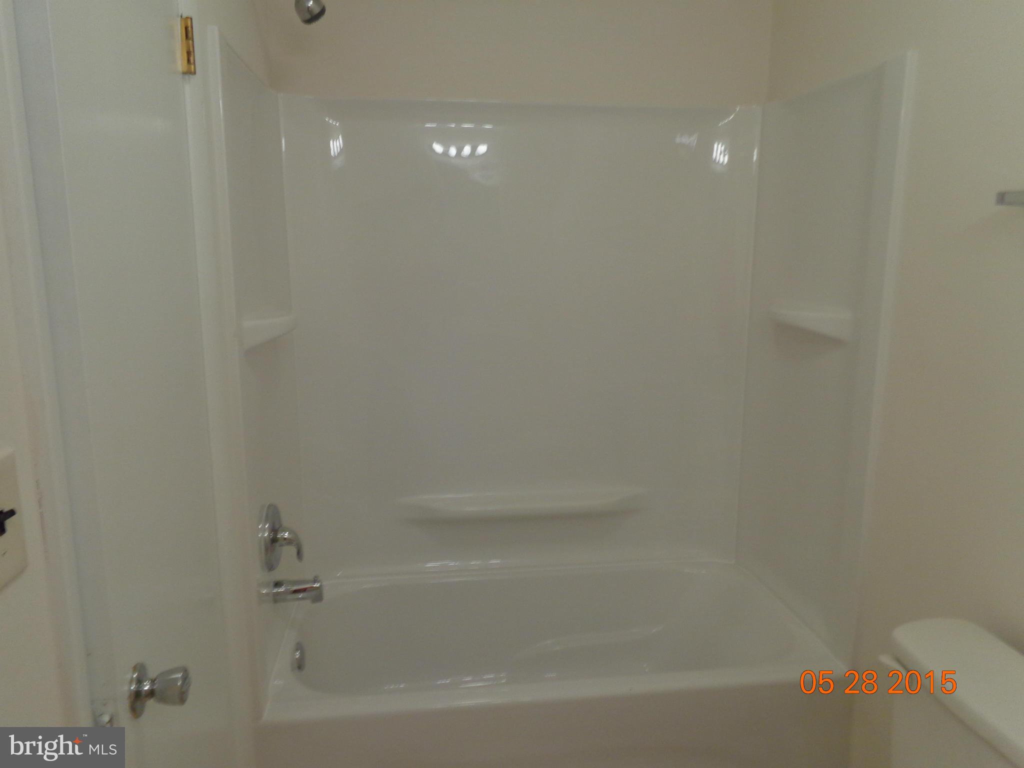 2308 Vineyard Road Falling Waters, WV 25419 - Photo 13 of 30 Bath