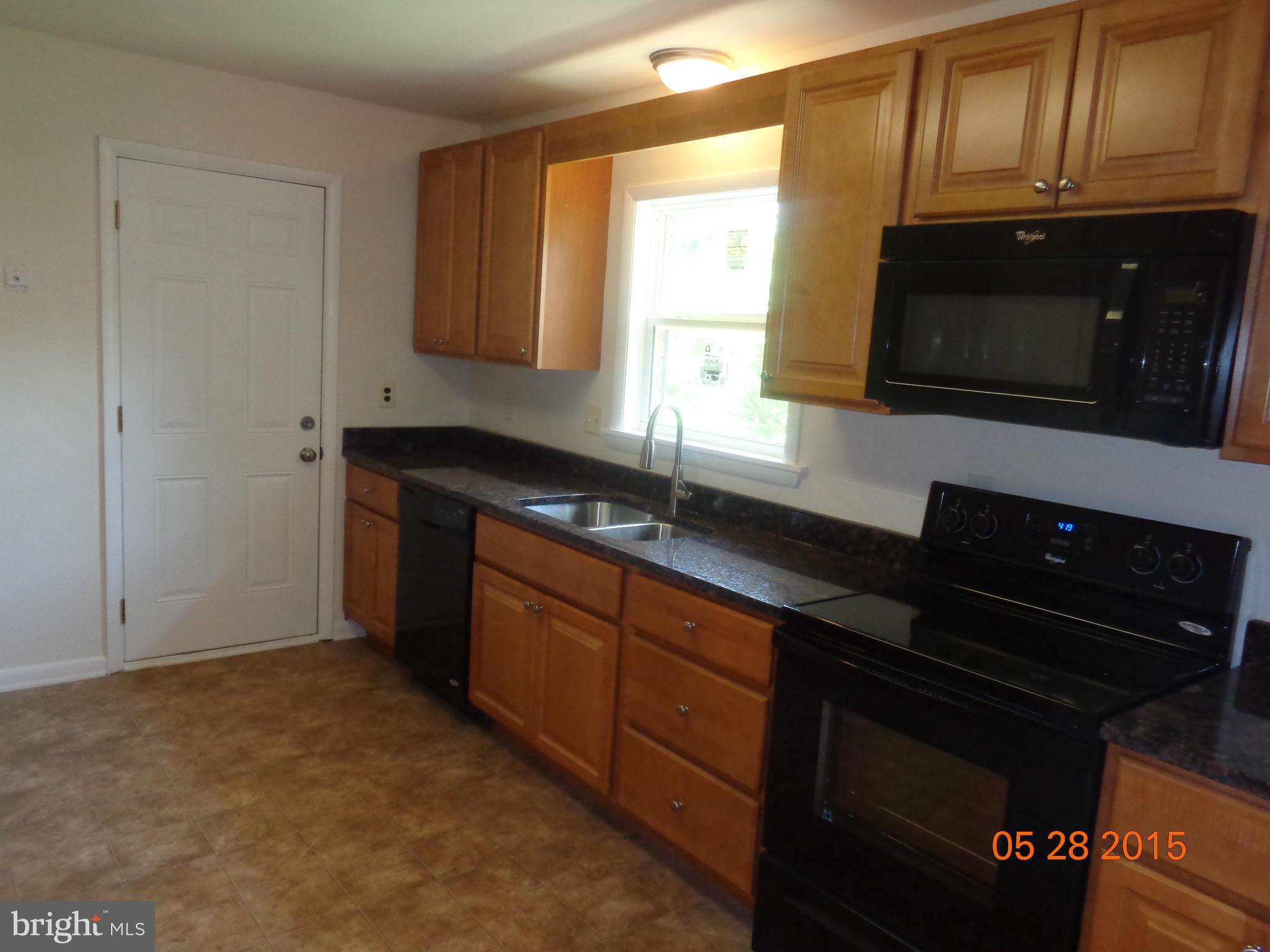 2308 Vineyard Road Falling Waters, WV 25419 - Photo 7 of 30 Kitchen