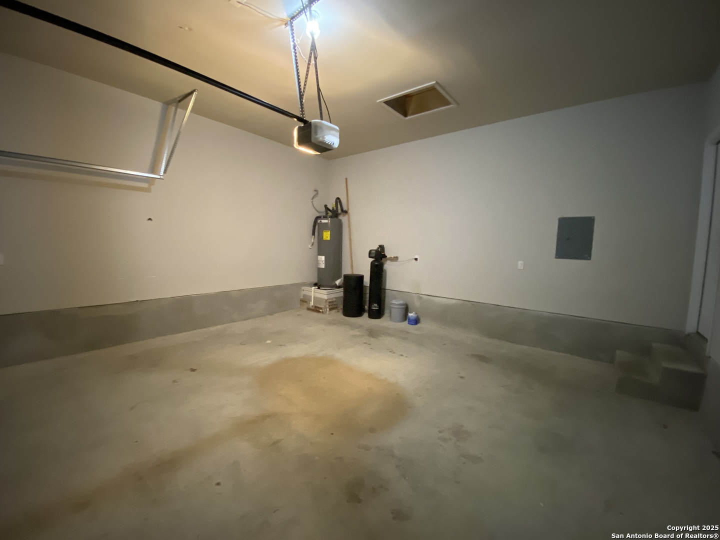 10822 Randolph Way Converse, TX 78109 - Photo 30 of 33 a view of a room with wooden floor