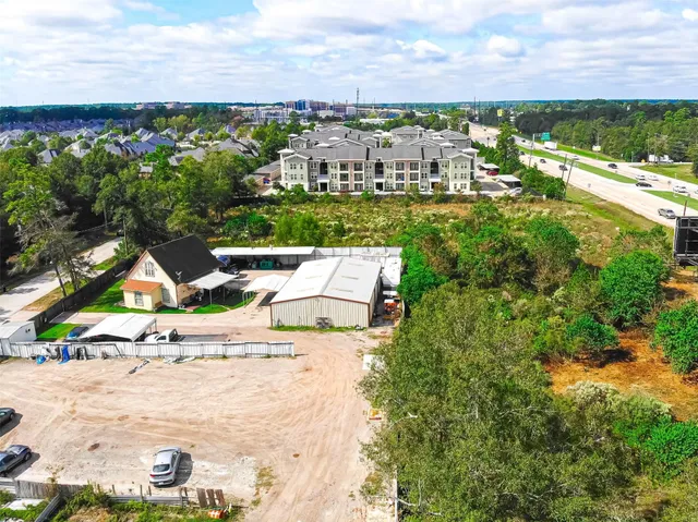 $800,000 | 6317 Big Oaks Drive, Conroe, TX 77385