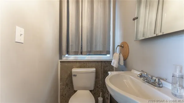 $910,000 | 1368 Hickory Lane, Osage Beach, MO 65065