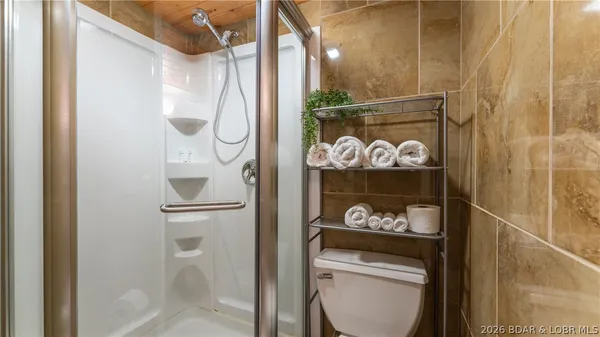 $910,000 | 1368 Hickory Lane, Osage Beach, MO 65065