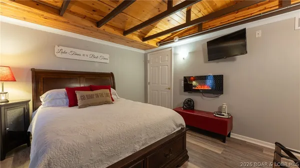 $910,000 | 1368 Hickory Lane, Osage Beach, MO 65065