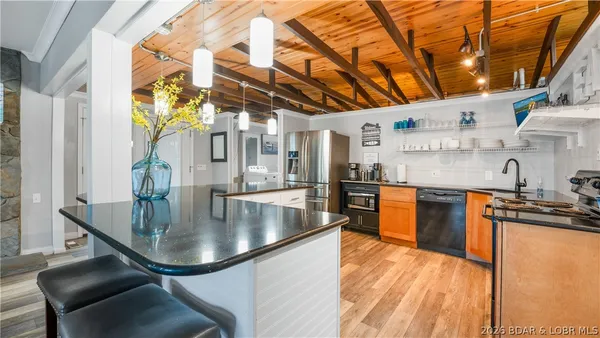 $910,000 | 1368 Hickory Lane, Osage Beach, MO 65065