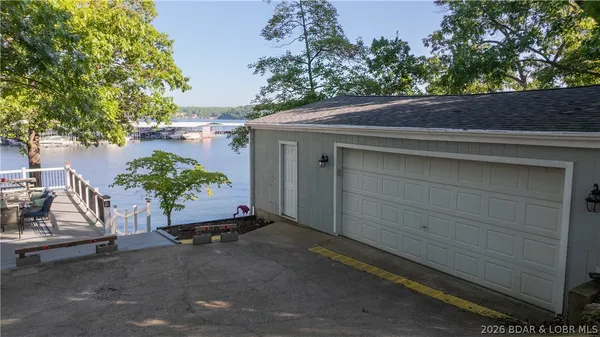 $910,000 | 1368 Hickory Lane, Osage Beach, MO 65065