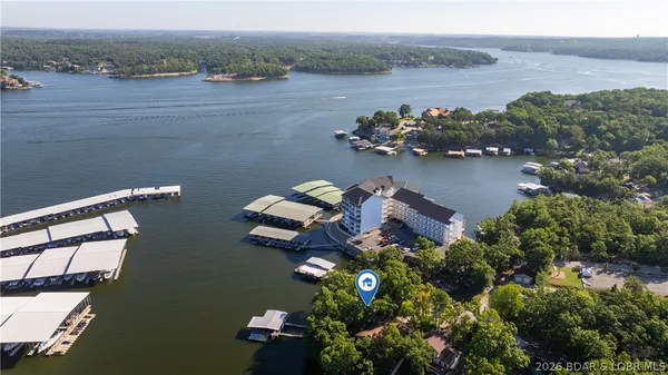 $910,000 | 1368 Hickory Lane, Osage Beach, MO 65065