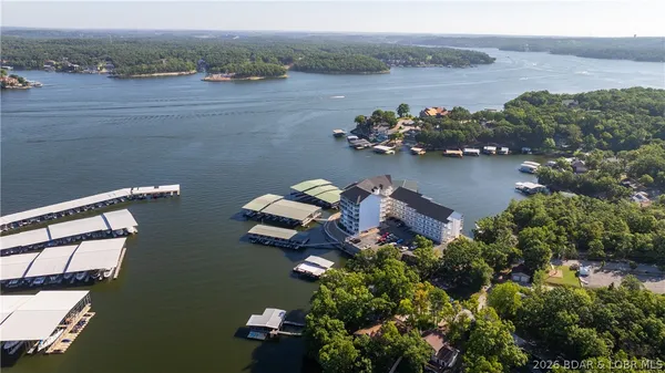 $910,000 | 1368 Hickory Lane, Osage Beach, MO 65065