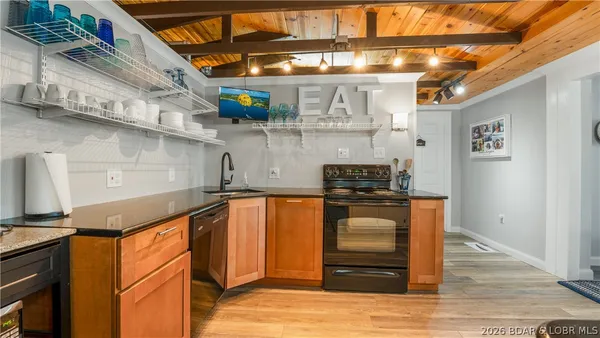 $910,000 | 1368 Hickory Lane, Osage Beach, MO 65065