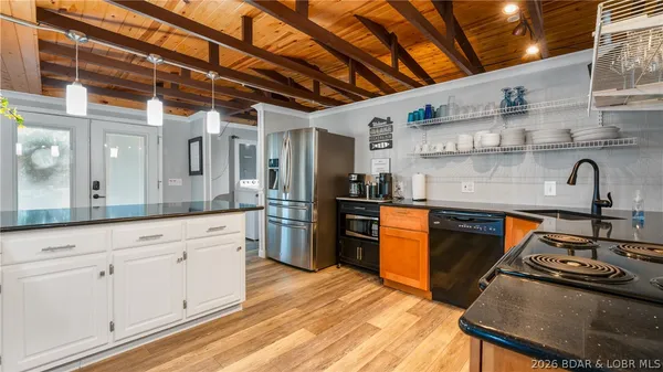 $910,000 | 1368 Hickory Lane, Osage Beach, MO 65065