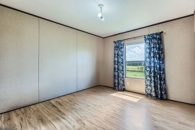 a view of an entryway with furniture