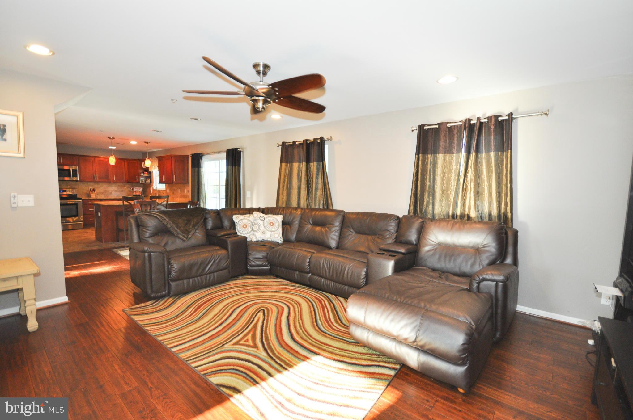 6 Roxburgh Court Baltimore, MD 21236 - Photo 8 of 30 Family Room