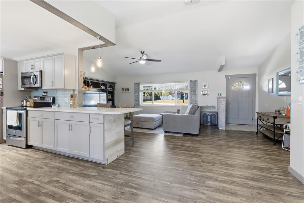 157 Rosedale Drive Deltona, FL 32764 - Photo 8 of 47 Gallery Image 8