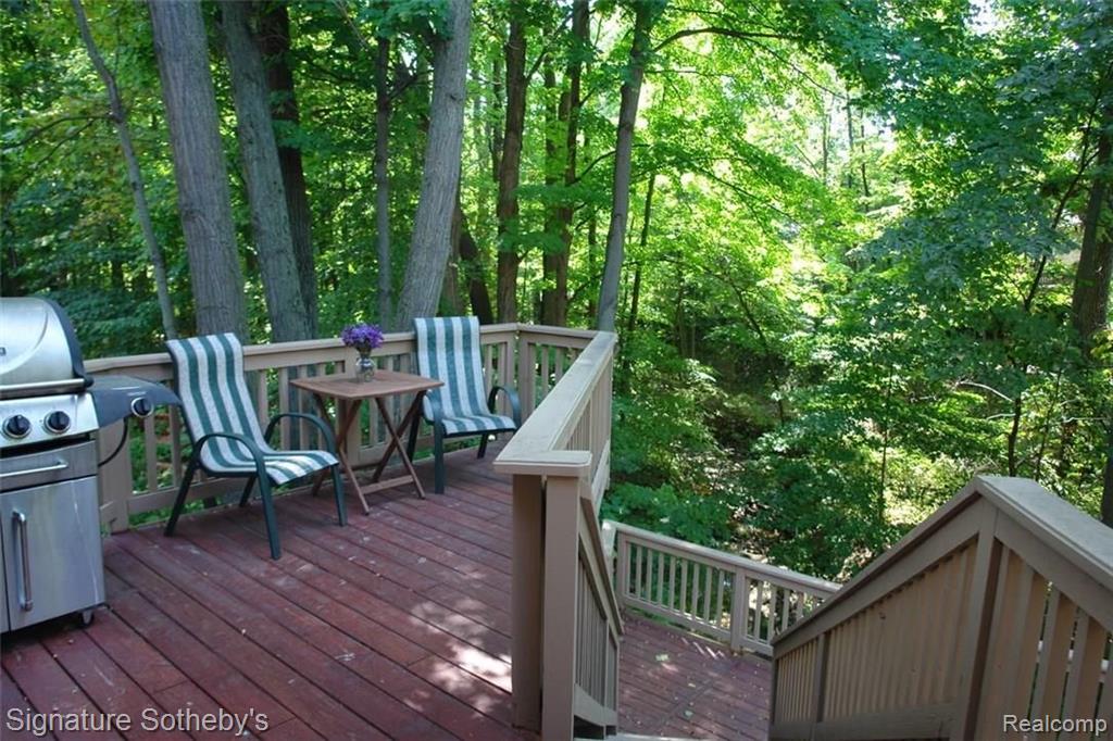 30895 Country Ridge Circle Farmington Hills, MI 48331 - Photo 33 of 43