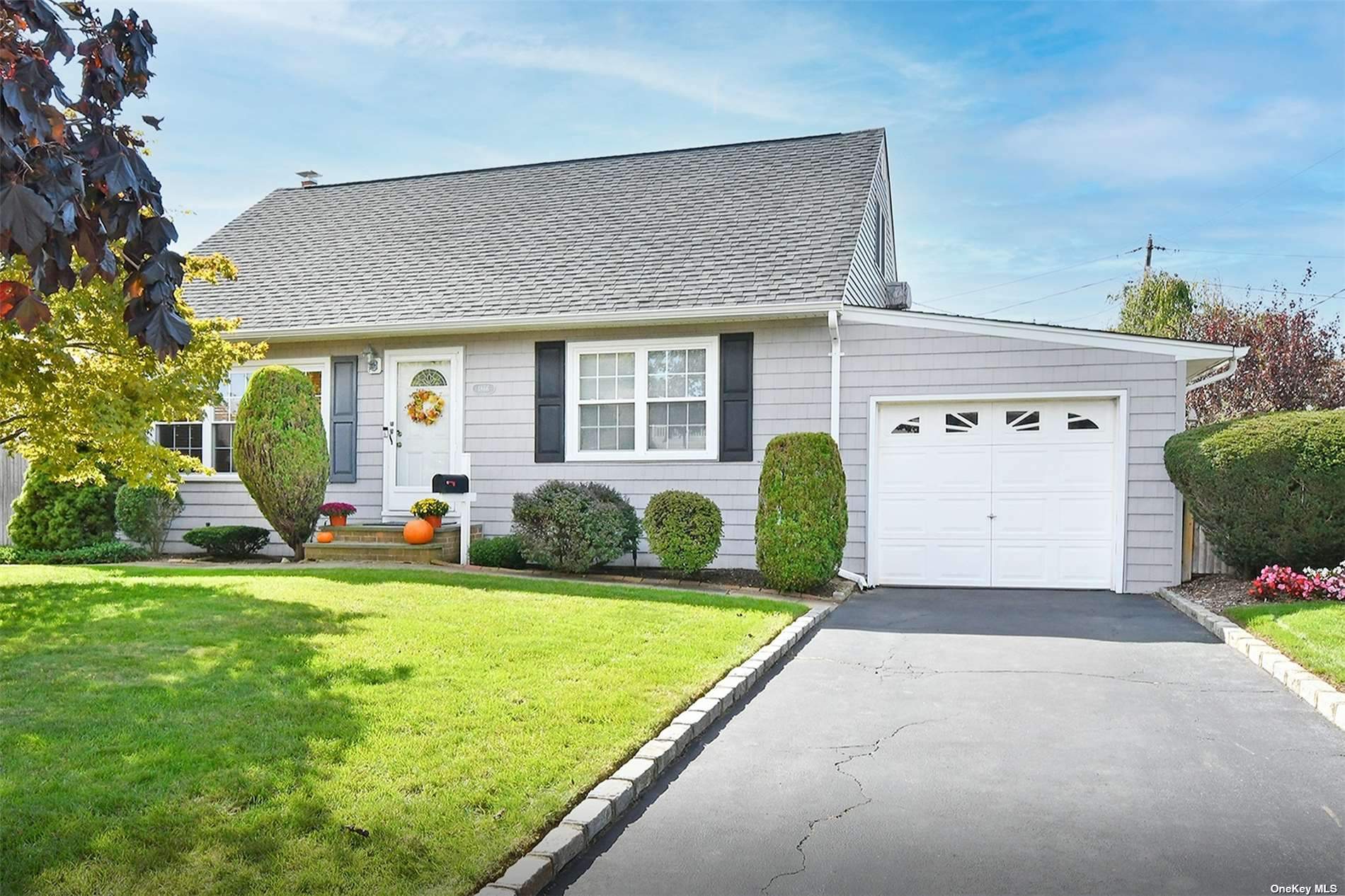 1866 Dover Road Wantagh, NY 11793 - Photo 1 of 1 Gallery Image 1