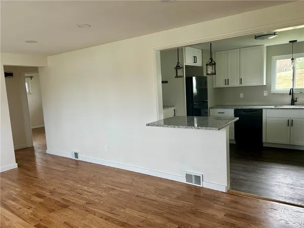 $1,875 | 214 Barbara Drive, McKees Rocks, PA 15136