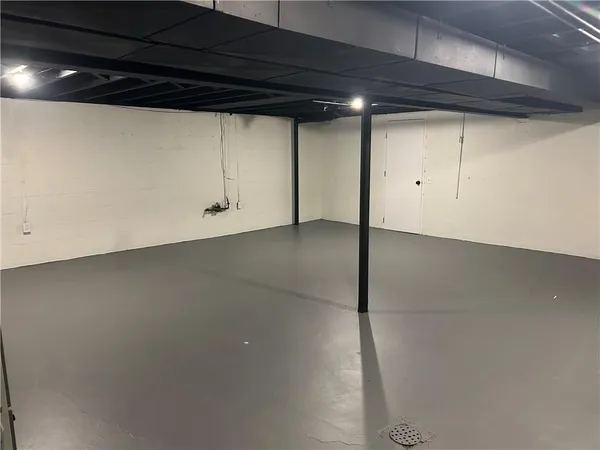 $1,875 | 214 Barbara Drive, McKees Rocks, PA 15136